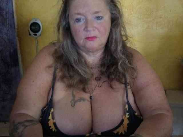 lady-vamp webcam