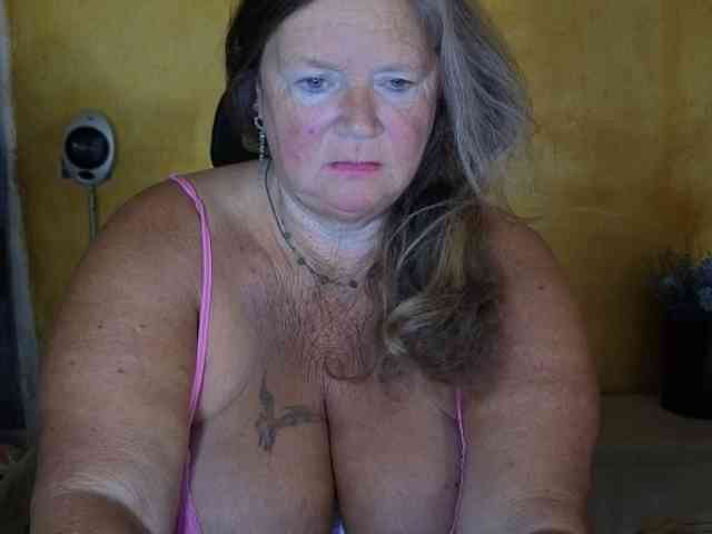 lady-vamp webcam