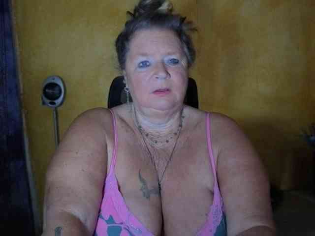 lady-vamp webcam