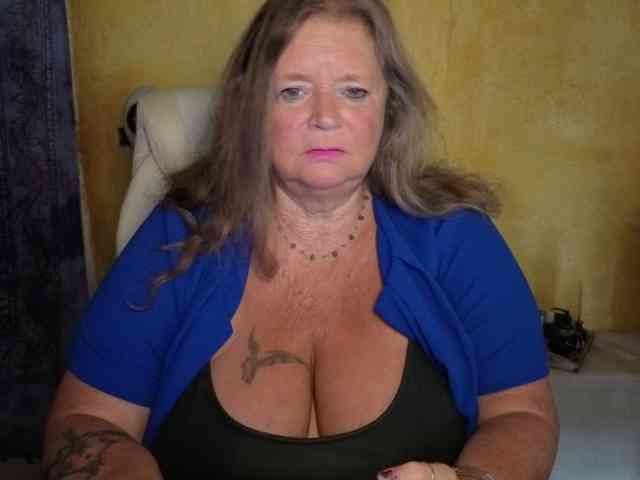 lady-vamp webcam