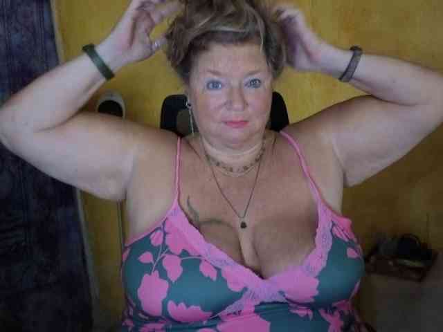lady-vamp webcam