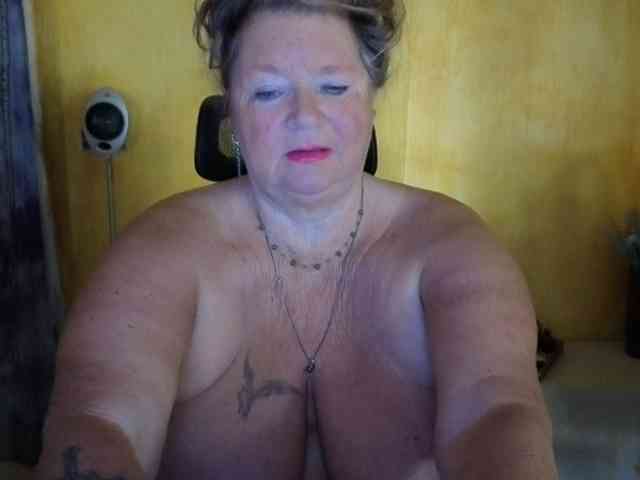 lady-vamp webcam