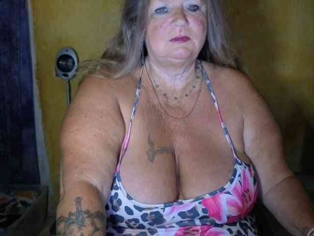 lady-vamp webcam