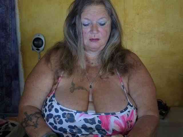 lady-vamp webcam