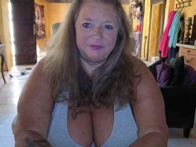 lady-vamp webcam
