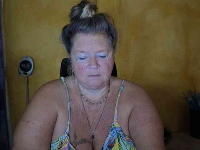 lady-vamp webcam