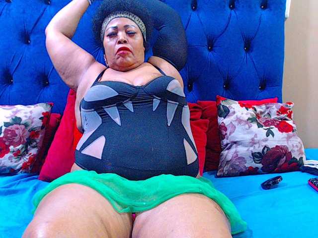 Ebonycandy10's BongaCams show and profile