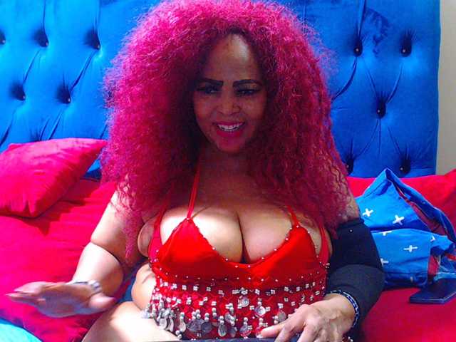 Ebonycandy10 live cam on BongaCams
