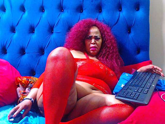 Ebonycandy10 live cam on BongaCams