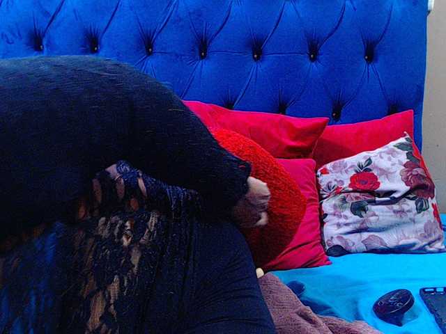 Ebonycandy10 live cam on BongaCams