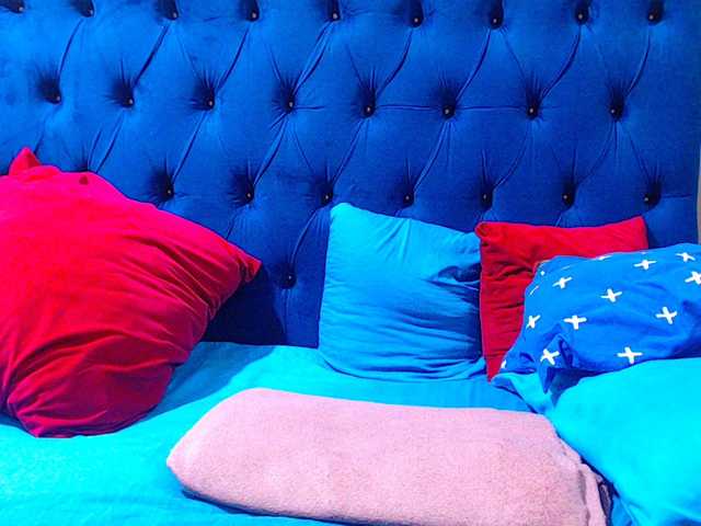 Ebonycandy10 live webcam show