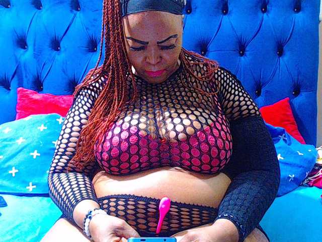 Ebonycandy10 live cam on BongaCams