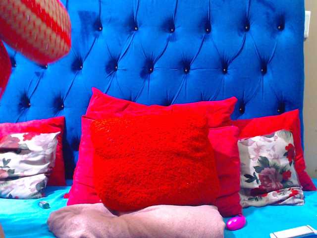 Ebonycandy10 live cam on BongaCams