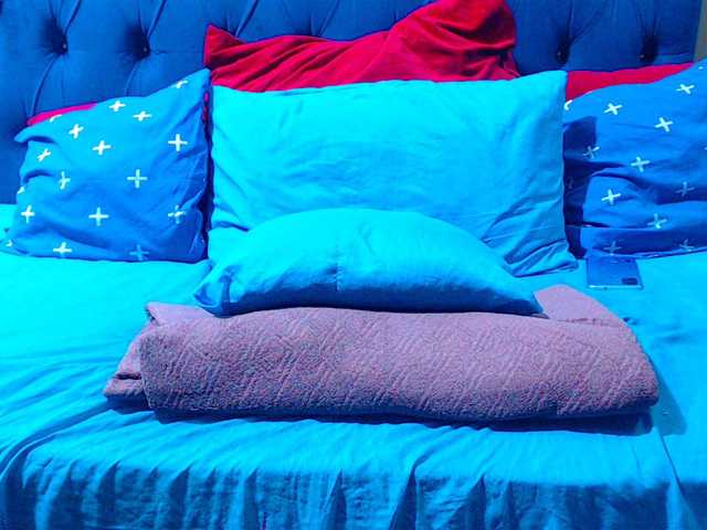 Ebonycandy10 live webcam show