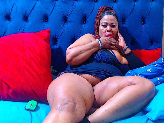 Ebonycandy10 live cam on BongaCams