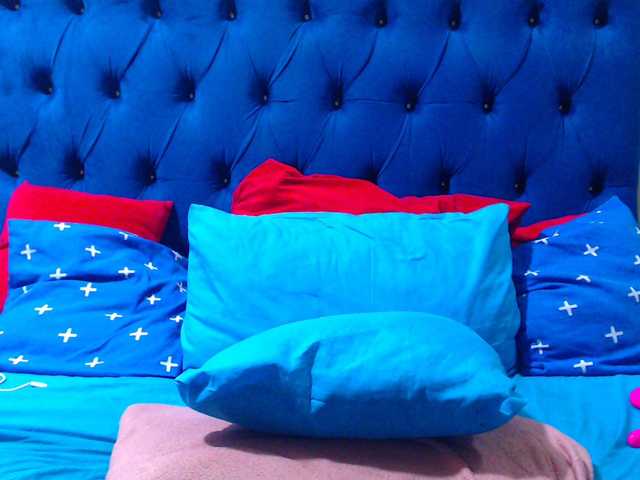 Ebonycandy10 live webcam show