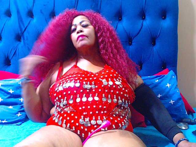 Ebonycandy10 live cam on BongaCams