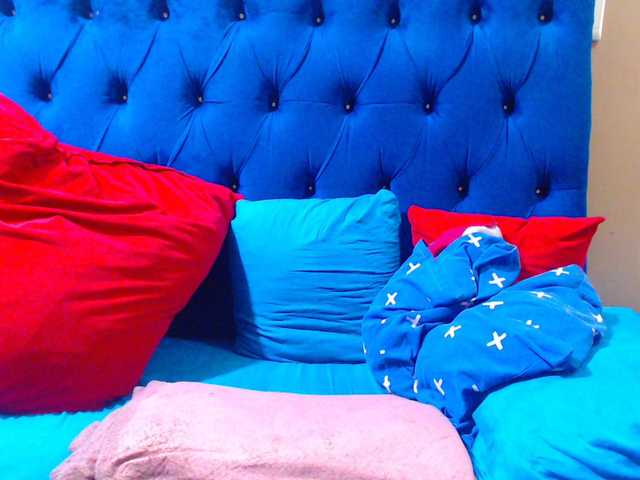 Ebonycandy10 live cam on BongaCams