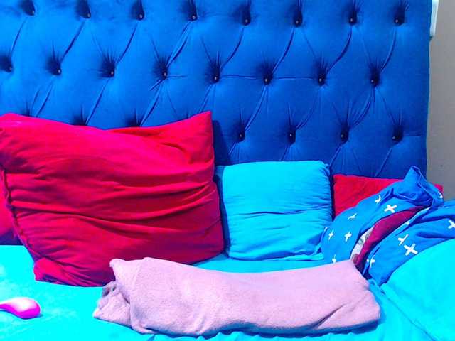 Ebonycandy10 live webcam show