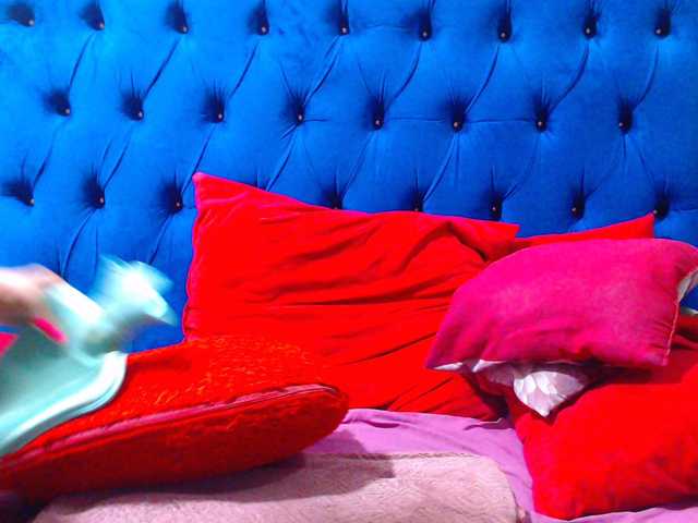 Ebonycandy10 live cam on BongaCams