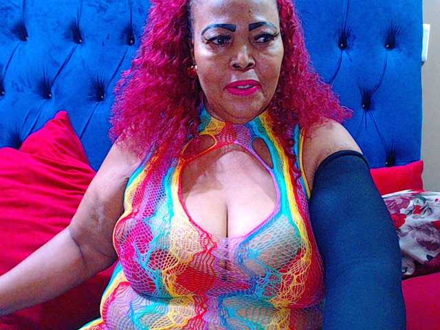 Ebonycandy10 live cam on BongaCams