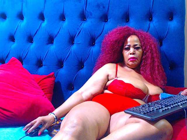 Ebonycandy10 live cam on BongaCams