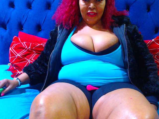 Ebonycandy10 live cam on BongaCams