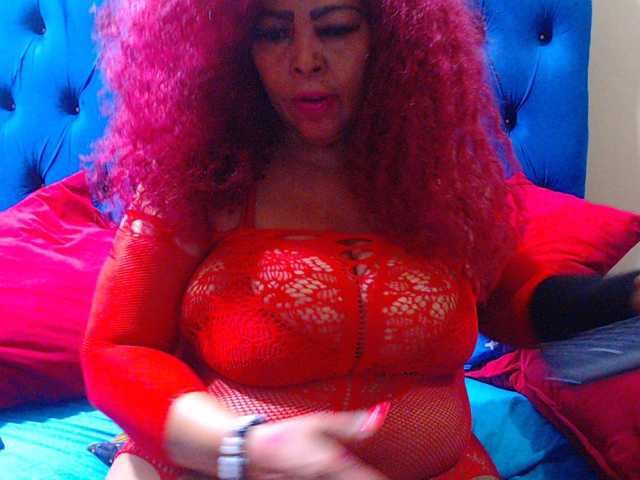 Ebonycandy10 live cam on BongaCams