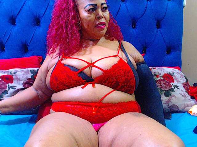 Ebonycandy10 live cam on BongaCams