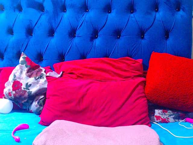 Ebonycandy10 live cam on BongaCams