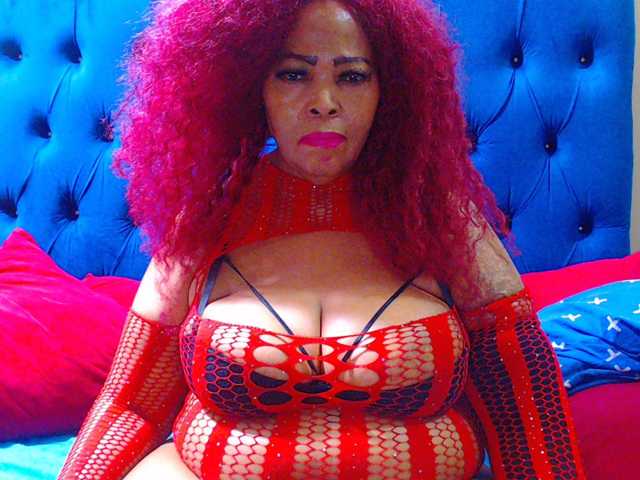 Ebonycandy10 live cam on BongaCams