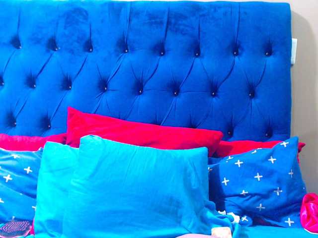 Ebonycandy10 live cam on BongaCams