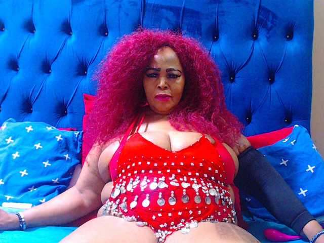 Ebonycandy10 live cam on BongaCams