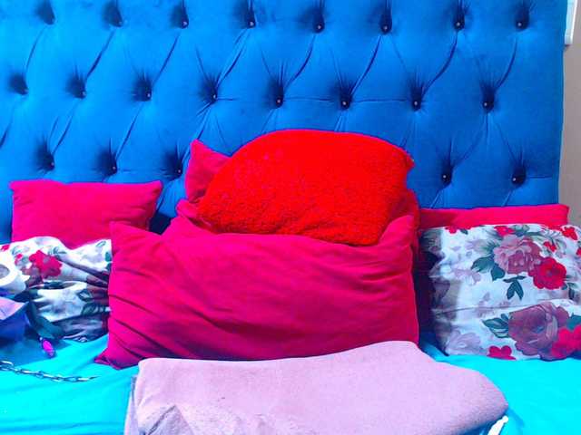 Ebonycandy10 live cam on BongaCams