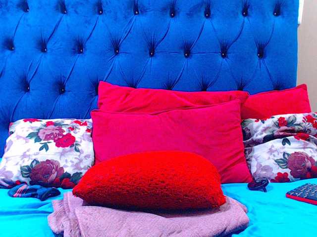 Ebonycandy10's BongaCams show and profile