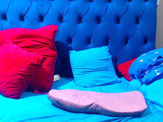 Ebonycandy10 live webcam show