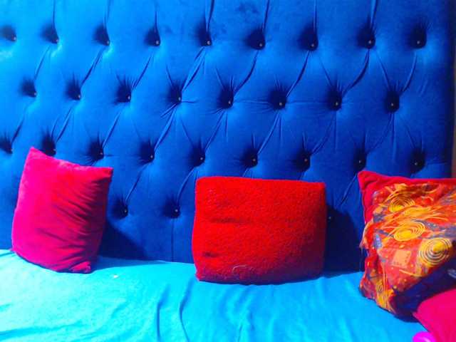 Ebonycandy10 live cam on BongaCams