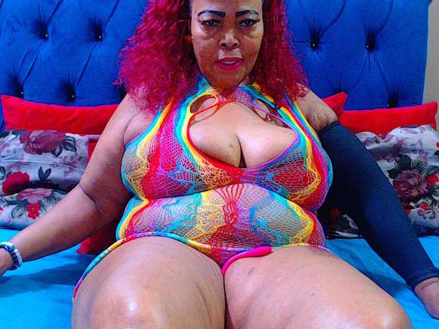 Ebonycandy10 live cam on BongaCams