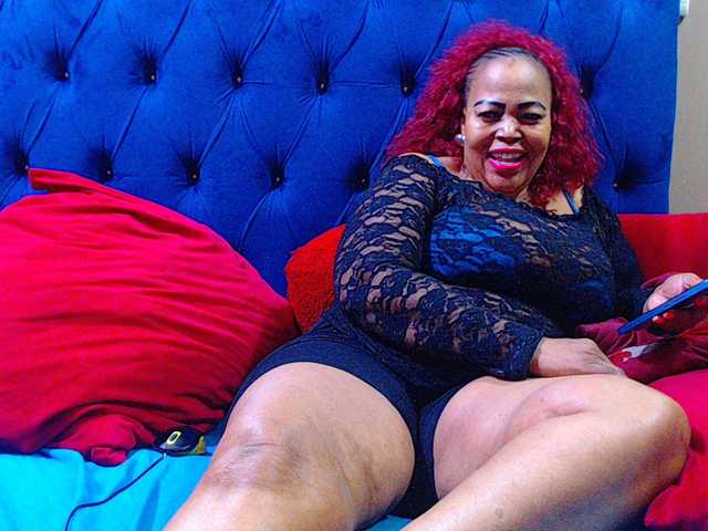 Ebonycandy10 live cam on BongaCams