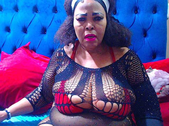 Ebonycandy10 live cam on BongaCams