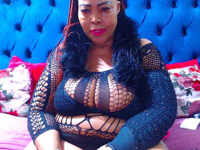Ebonycandy10 live cam on BongaCams