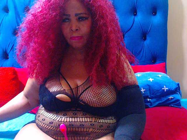 Ebonycandy10, en directo ahora en BongaCams