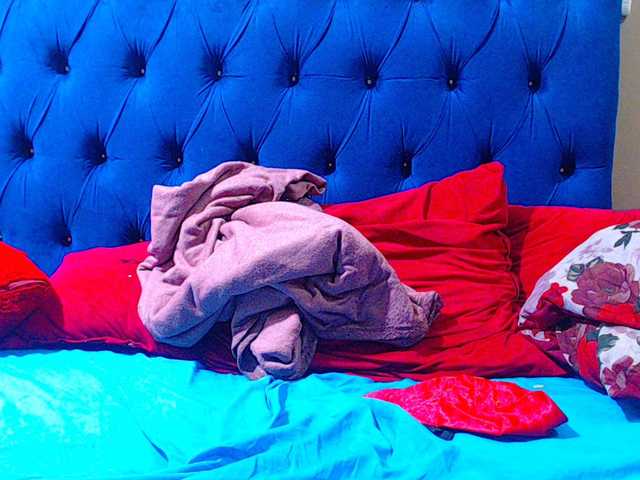 Ebonycandy10 live cam on BongaCams