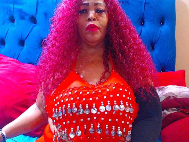 Ebonycandy10 live cam on BongaCams
