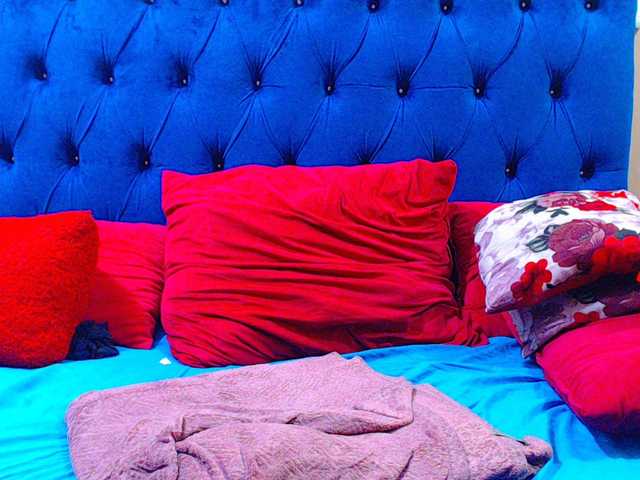 Ebonycandy10's BongaCams show and profile