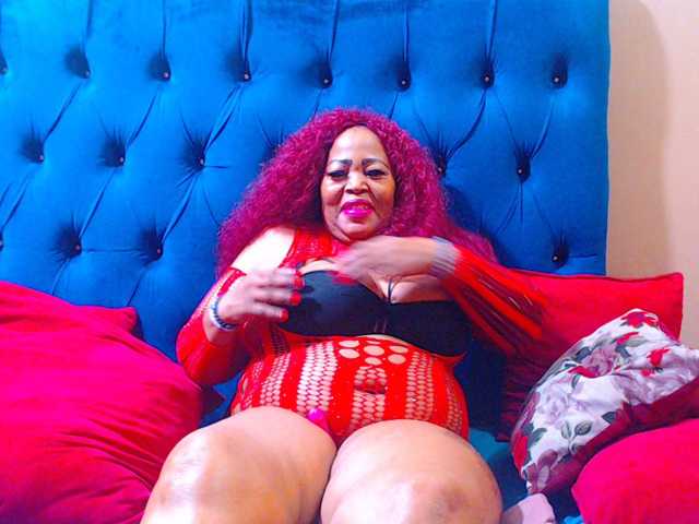 Ebonycandy10 live cam on BongaCams