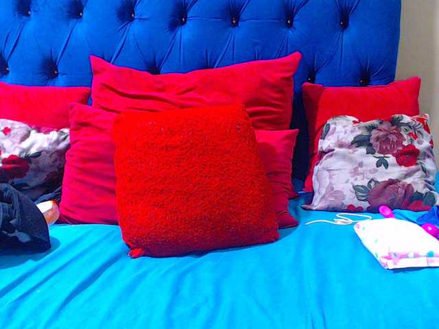 Ebonycandy10 live cam on BongaCams