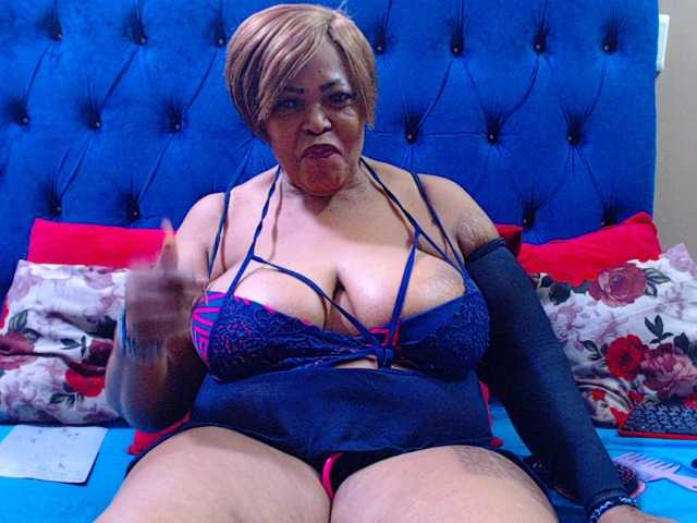 Ebonycandy10's BongaCams show and profile