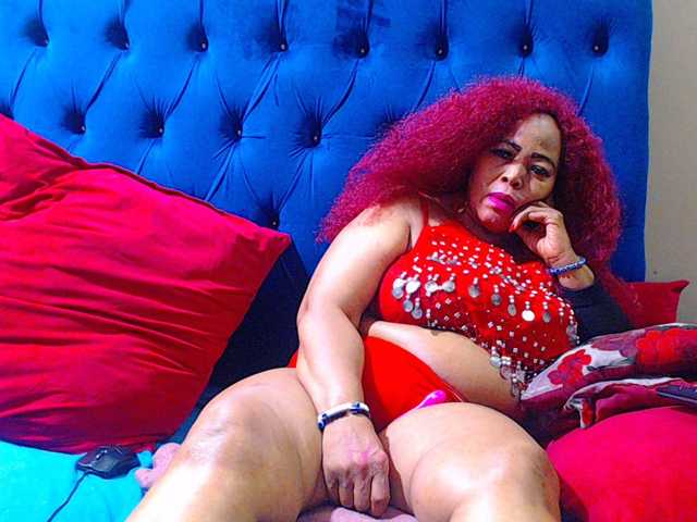 Ebonycandy10 live cam on BongaCams