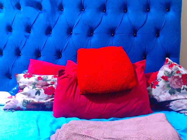 Ebonycandy10 live cam on BongaCams